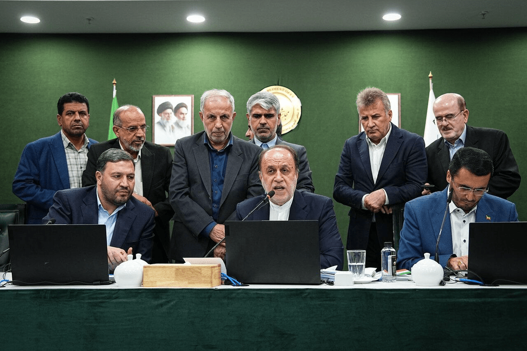 حاشیه‌های روز رأی اعتماد؛ از آغاز دوران اخلاقی تا سرگیجه در رأی‌گیری