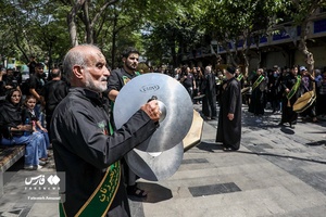 عزاداری ظهر تاسوعا در حسینیه کربلایی ها