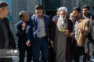 دیدار و گفت‌وگوی رئیس دیوان عالی کشور با خانواده شهدای پایتخت در حاشیه مراسم یادواره.