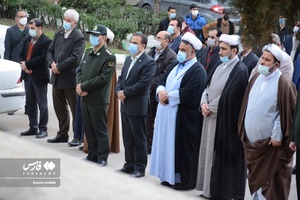 غبارروبی مزار مطهر شهیدان در گلزار شهدای خرم‌آباد