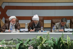 هم اندیشی بازخوانی اندیشه های امام خامنه ای 