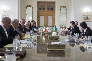 نشست و گفت و گوی رشید مردوف وزیرامور خارجه ترکمنستان و محمدجواد ظریف