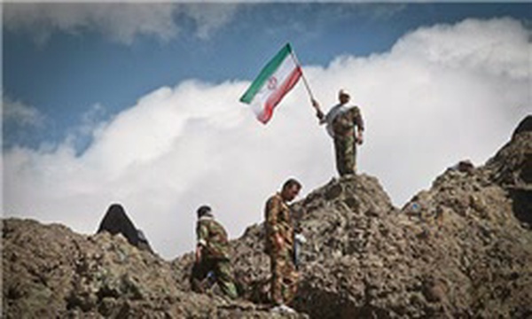 کوهپیمایی 3000 نفری بسیجیان شهرداری تهران