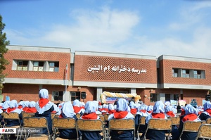 مهر نیک اندیشان مدرسه ساز با ماه مهر آمیخته شد