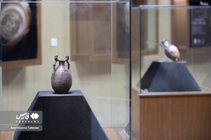 رونمایی از یازده شیء«زرین و سیمین» در همدان