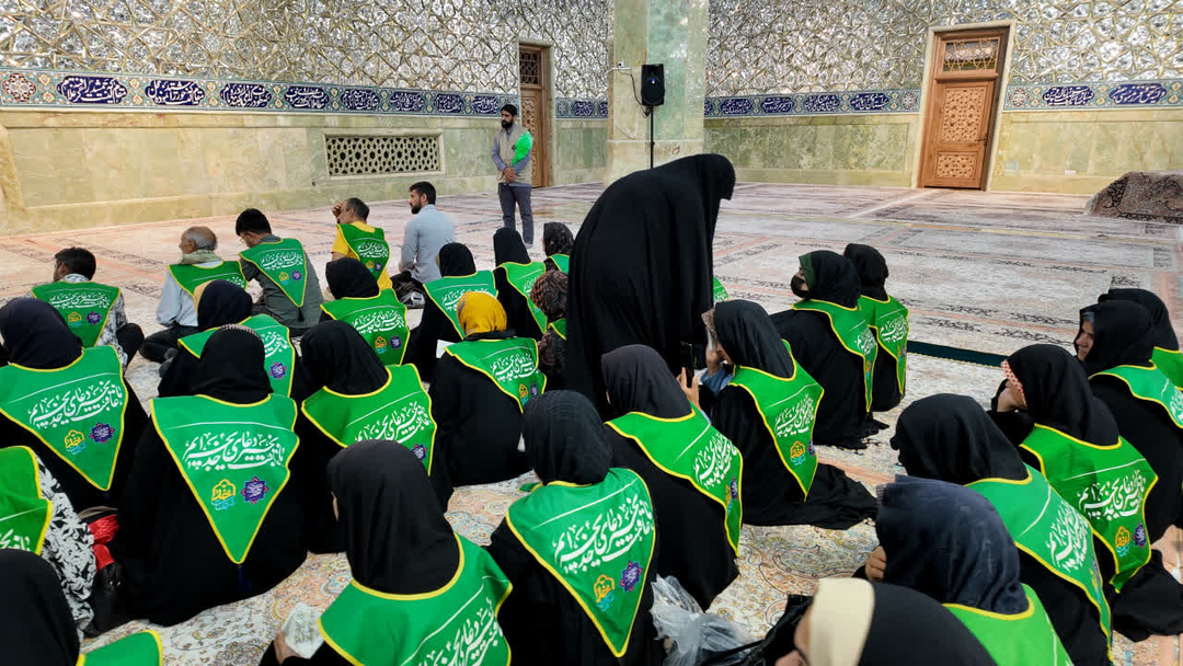 گزارش تصویری؛  زیارت ۲۰۰ کرمانشاهی و سرخسی برای اولین بار در حرم بانوی کرامت