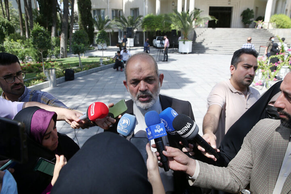 احمد وحیدی