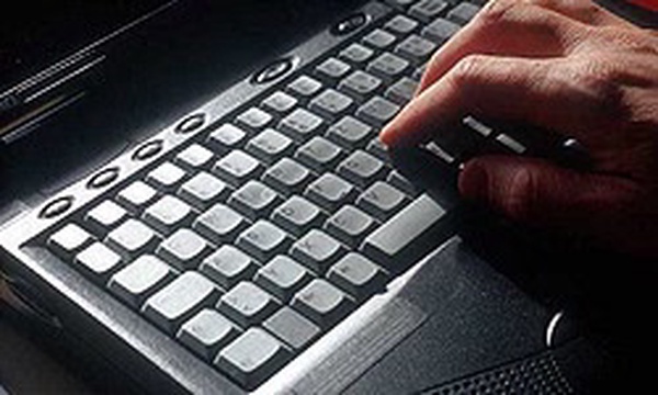 کیبورد، وبلاگ ،اینترنت