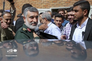 سردار امیرعلی حاجی‌زاده فرمانده نیروی هوافضای سپاه پس از دیدار و گفت و گو با دانشجویان دانشگاه علم و صنعت