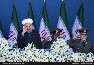 حضور حجت الاسلام حسن روحانی رئیس جمهور در  مراسم رژه روز ارتش