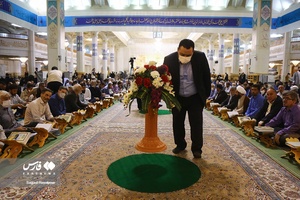 آماده سازی مراسم ترتیل خوانی عمومی قرآن در حرم حضرت فاطمه معصومه (س)