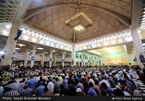 محفل انس با قرآن کریم در حرم مطهر حضرت معصومه(س)