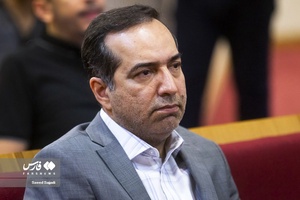 حسین انتظامی در آیین رونمایی از کتاب نیم قرن ناکامی