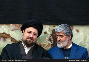 علی مطهری و حجت الاسلام سیدحسن خمینی در مراسم ختم آیت‌الله موسوی اردبیلی