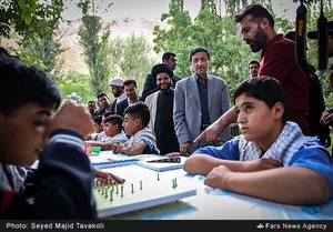 بازدید پرویز فتاح، رئیس کمیته امداد امام خمینی (ره) و حجت الاسلام و المسلمین سید محمد شیرازی، امام جمعه فشم از اردوی دانش آموزی رهپویان ولایت