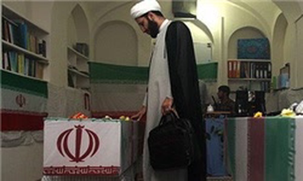 تشییع دو شهدای گمنام در حوزه علمیه معمار باشی