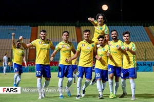 شادی گل بازیکنان تیم فوتبال صنعت نفت 
