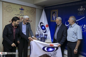 رونمایی از کتاب مولفه های قدرت در جمهوری اسلامی  در مراسم رونمایی از این کتاب 