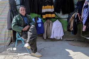 اغلب مردان در شهر مریوان از کلاش استفاده می کنند . کلاش دارای ویژگی های خاصی است که باعث شده درز مان کنونی که انواع واقسام کفش های کارخانه‌ای بازار پاپوش کشور را در اختیار گرفته‌اند هنوزهم به عنوانی کفشی عمومی ونه تزیینی مورد استفاده قرار گیرد.