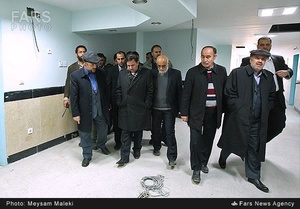 بازدید عباس آخوندی وزیر راه و شهر سازی از از بیمارستان  96 تختخوابی تاکستان