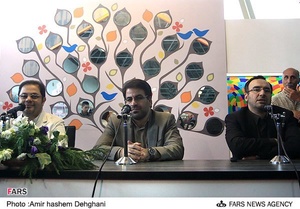 محمد زاده  و پاک آیین در مراسم روز دختر در نمایشگاه نشریات خانوادگی حجاب