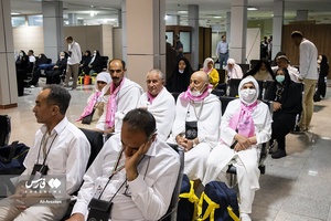 اعزام حجاج آذربایجان‌غربی از فرودگاه ارومیه / پرواز اول