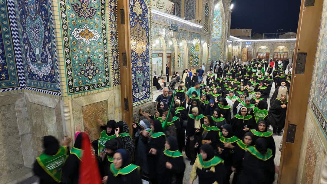 گزارش تصویری؛  زیارت ۲۰۰ کرمانشاهی و سرخسی برای اولین بار در حرم بانوی کرامت