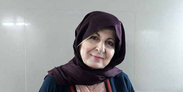 احلام غانم شاعر و نویسنده سوری