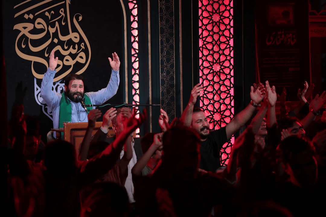 تصاویر/ اقامه دعای کمیل و ندبه در حرم حضرت موسی مبرقع(ع) قم