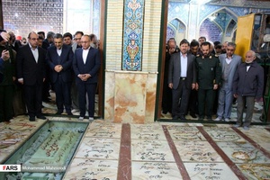 ادای احترام مدیران سمنان به آستان مقدس امام‌زاده یحیی (ع)