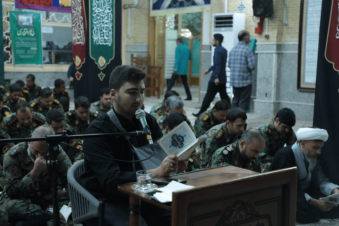 تصاویر/ اقامه دعای کمیل و ندبه در حرم حضرت موسی مبرقع(ع) قم