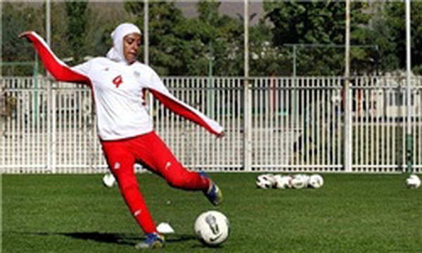 فوتبال دختران نوجوان