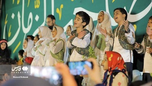 جشن میلاد کریم اهل بیت و همخوانی سرود سلام فرمانده ۲