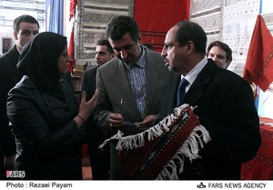 بازدید سید حسن موسوی رئیس سازمان میراث فرهنگی از نمایشگاه صنایع دستی الجزایر