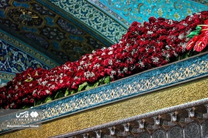 آئین تعویض پرچم گنبد و پوش ضریح حرم مطهر رضوی