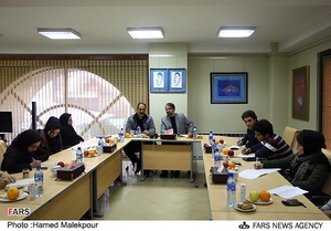 نشست خبری رحمت امینی رئیس مرکز هنرهای نمایشی حوزه هنری