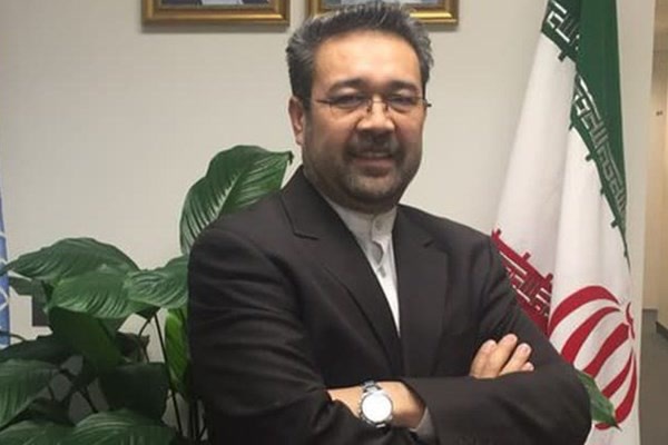 مهدی حسینی متین کاردار ایران در لندن