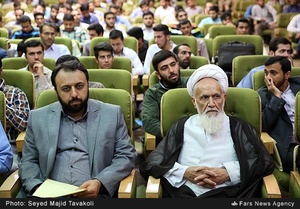 آیت الله محی‌الدین حائری شیرازی در دوره آموزشی خط امام(ره)