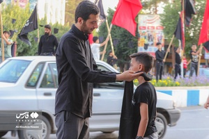 مردم آباده به استقبال عزای سیدالشهدا رفتند