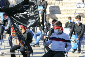  حضور نوجوانان دارالارشاد اردبیل در همایش احلی من العسل  به یاد رشادت های حضرت قاسم بن الحسن(ع) در واقعه کربلا درصحن بقعه شیخ صفی الدین اردبیلی 