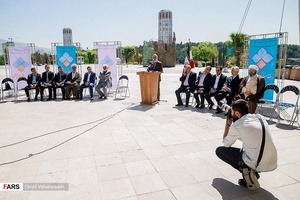 نشست خبری لیست خدمت  در پل طبیعت