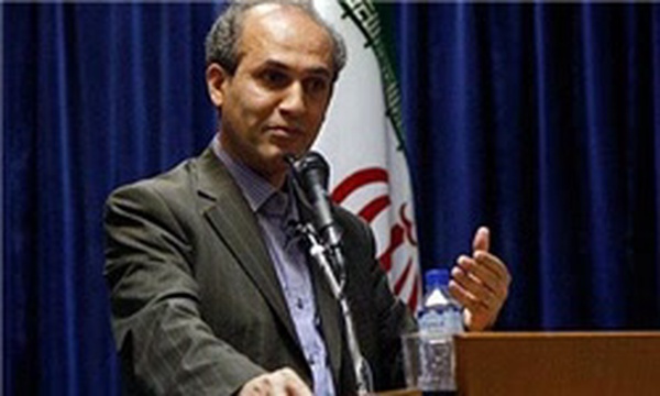 رهنمای رودپشتی معاون دانشگاه آزاد/ عکس: سپیده سیر