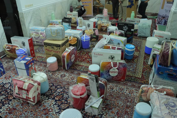 کمک به زلزله زدگان