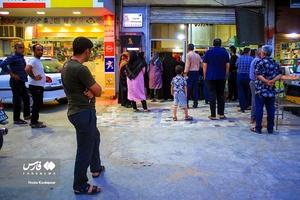 انتظار برای خرید نان