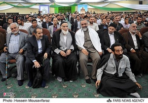 حضور سردار نقدی رئیس سازمان بسیج مستضعفین در همایش سراسری مداحان بسیجی  اهل بیت در حسینیه فاطمة الزهرا (س)