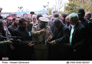 افتتاح نمایشگاه دستاوردهای سه ساله بسیج توسط سردار سرلشکر فیروز آبادی در پایان همایش هفته بسیج