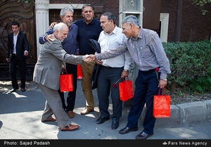 ادای احترام محمود خوردبین با پیشکسوتان پرسپولیس