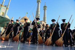 آیین جاروکشی حرم حضرت معصومه(س)