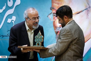 تجلیل از میرهاشم میری شاعر پیشکسوت در چهل و سومین شب شاعر