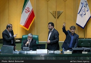نمایندگان مردم در سی و یکمین جلسه علنی  یازدهمین دوره مجلس شورای اسلامی